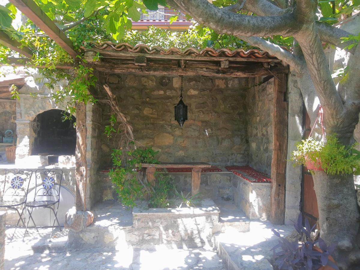 Sea-Side Old Stone Villa With A Private Garden Будва Экстерьер фото