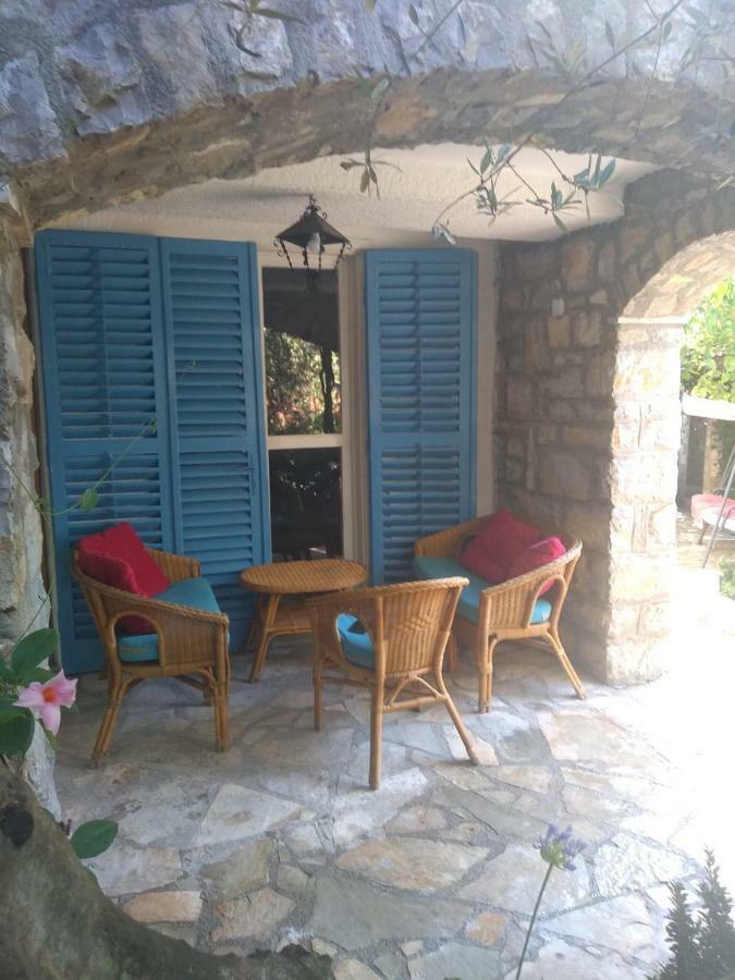 Sea-Side Old Stone Villa With A Private Garden Будва Экстерьер фото